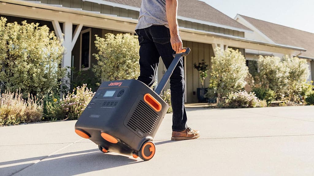 Jackery Solar Generator 2000 Plus Review
